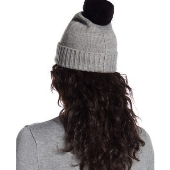 NWT Kate Spade In Your Dreams Pom Pom Beanie Hat Gray Black Knit - Picture 2 of 5